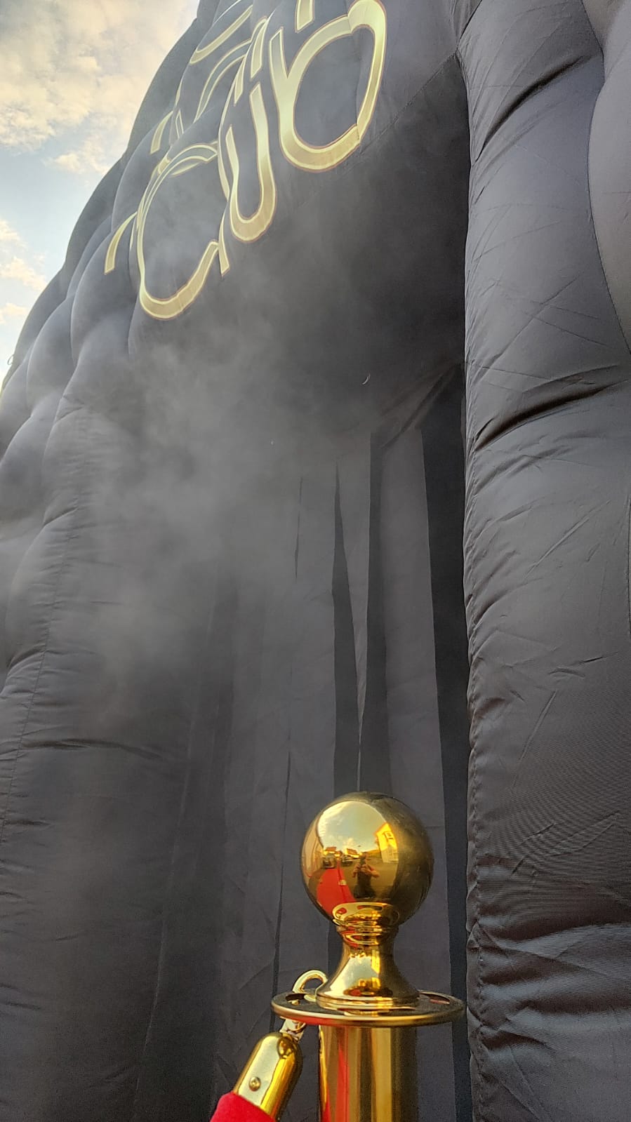 Aufblasbares Partyzelt mieten in Bielefeld